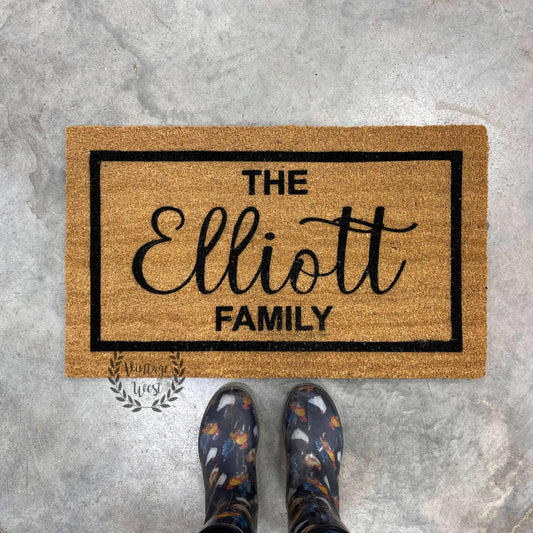 "The Elliott Family w/ Border" Style Coir Door Mat